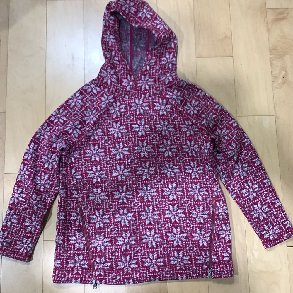 Talbots Hooded pull over Jacket
Pink & White Snowflake design Size L